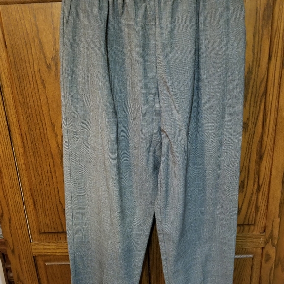 Alfred Dunner brand size 16 pants - Picture 1 of 5